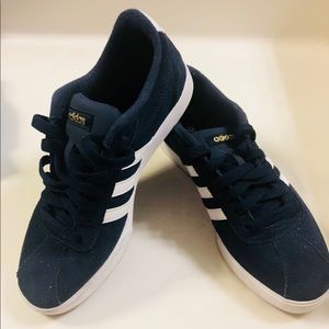 Adidasneo Sneakers 👟Never worn